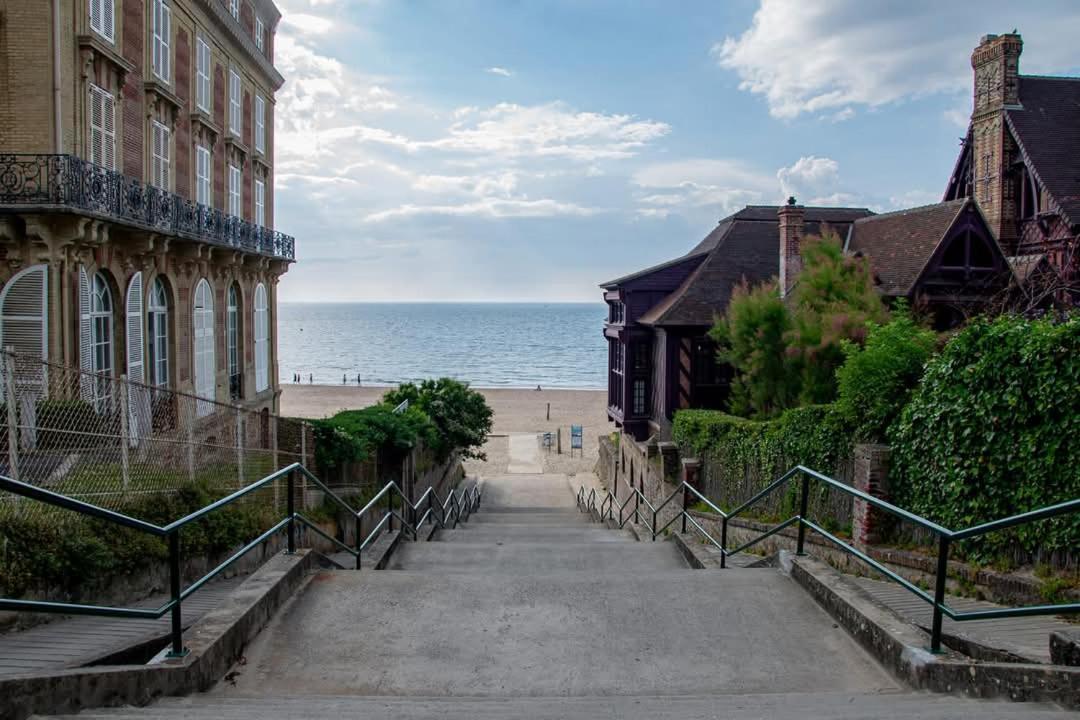 Le Capitaine Jack Apartment Trouville-sur-Mer Bagian luar foto